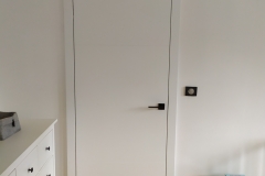 dveře bílé bezfalcové s drážkou (2)