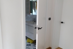dveře bílé bezfalcové s drážkou (6)